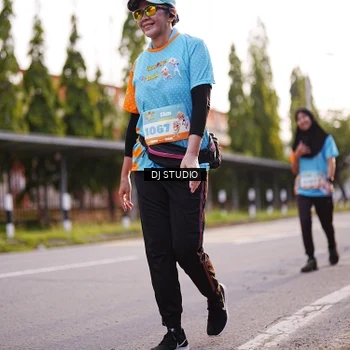 Runner Photo 8371371