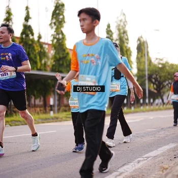Runner Photo 8371847