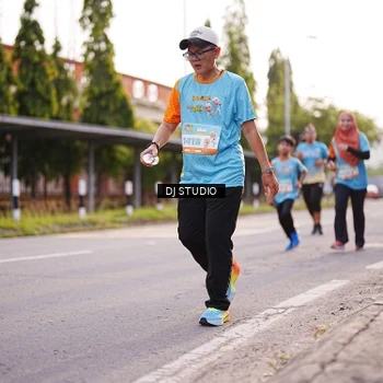 Runner Photo 8372018