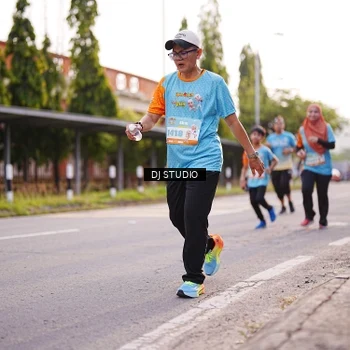Runner Photo 8372019