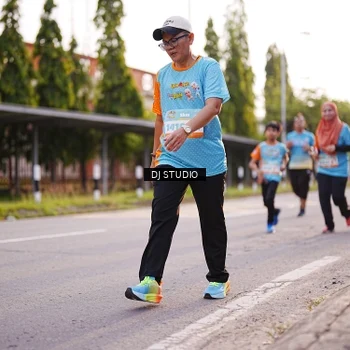 Runner Photo 8372021