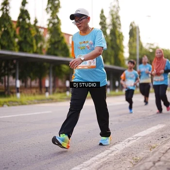 Runner Photo 8372023