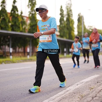 Runner Photo 8372025