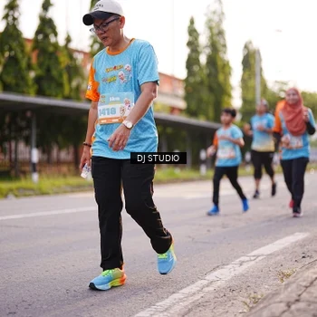 Runner Photo 8372029