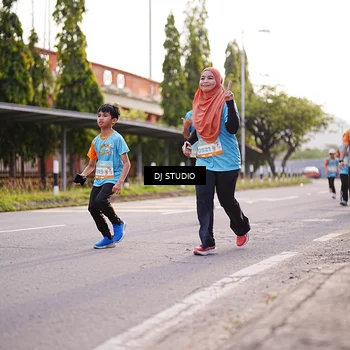 Runner Photo 8372031