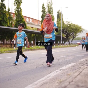 Runner Photo 8372035