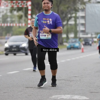 Runner Photo 8372079
