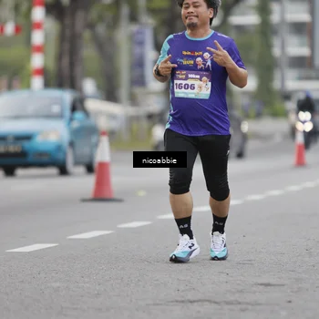 Runner Photo 8372086