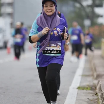 Runner Photo 8372143