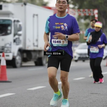Runner Photo 8372175