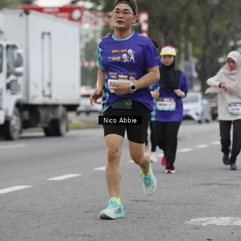 Runner Photo 8372184