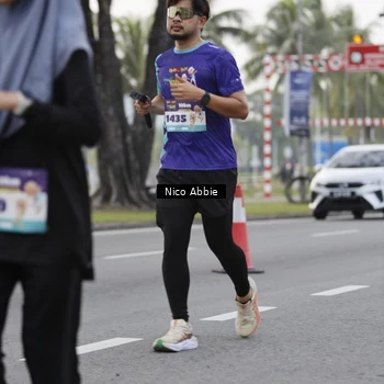 Runner Photo 8372208