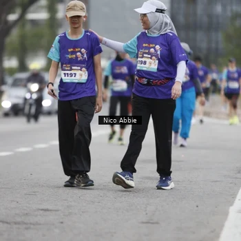 Runner Photo 8372235