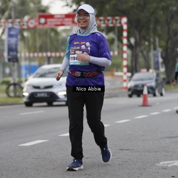 Runner Photo 8372254