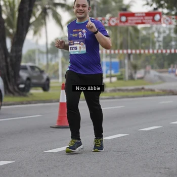 Runner Photo 8372295