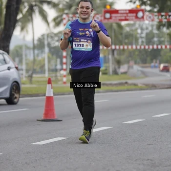 Runner Photo 8372299