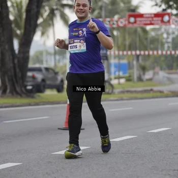 Runner Photo 8372302