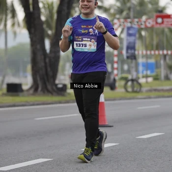 Runner Photo 8372305