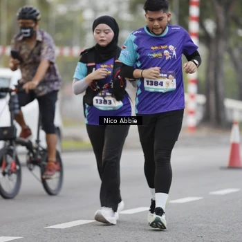 Runner Photo 8372389