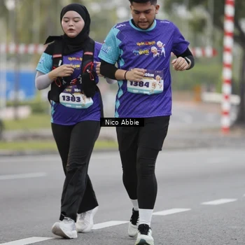 Runner Photo 8372398