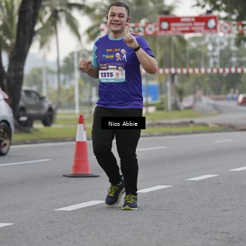 Runner Photo 8372423
