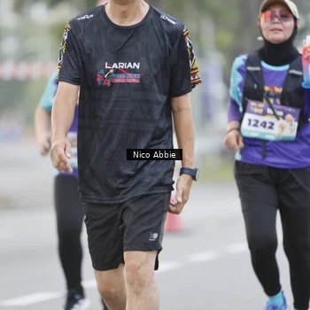 Runner Photo 8372658