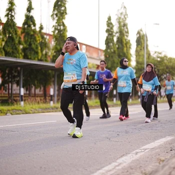 Runner Photo 8372775