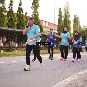Runner Photo 8372789