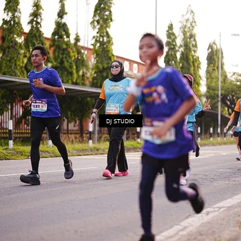 Runner Photo 8372873