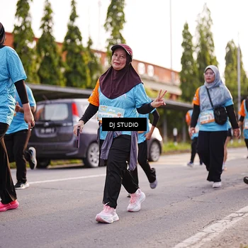 Runner Photo 8372914
