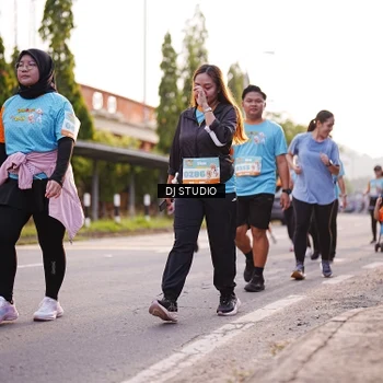 Runner Photo 8373013