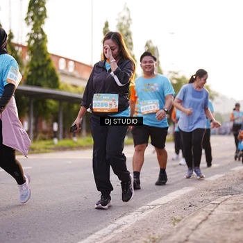 Runner Photo 8373027
