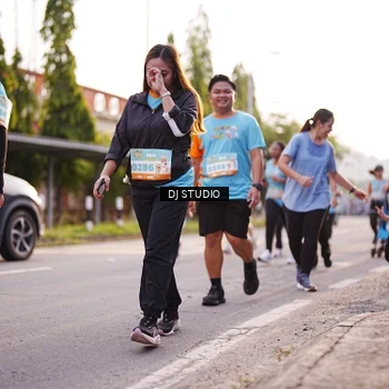 Runner Photo 8373037
