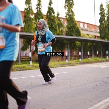 Runner Photo 8373141