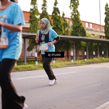 Runner Photo 8373174
