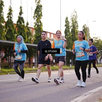 Runner Photo 8373336