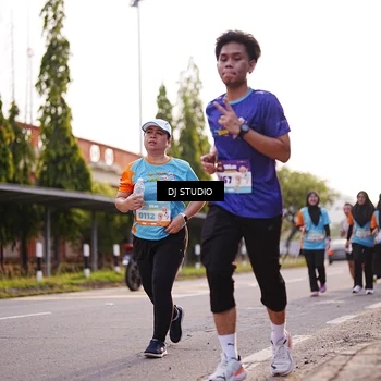 Runner Photo 8373543