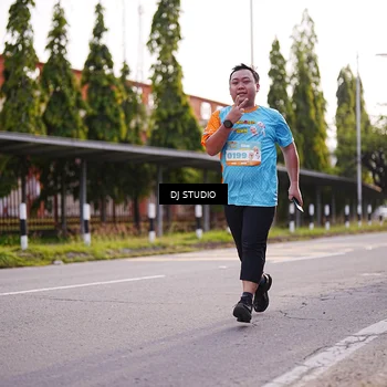 Runner Photo 8373725