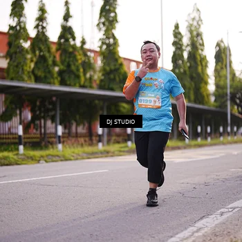 Runner Photo 8373729