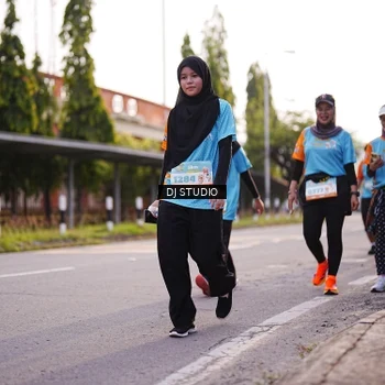 Runner Photo 8373747