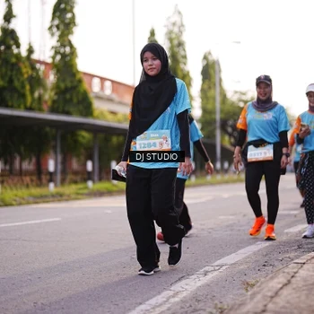 Runner Photo 8373751