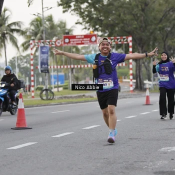 Runner Photo 8373836