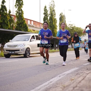Runner Photo 8373868