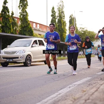 Runner Photo 8373871
