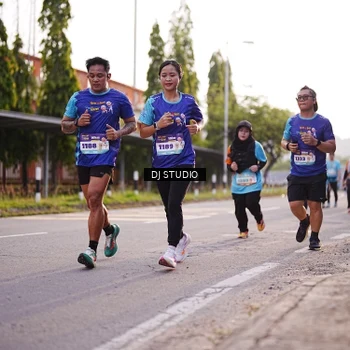Runner Photo 8373885