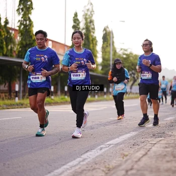 Runner Photo 8373889