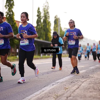 Runner Photo 8373905