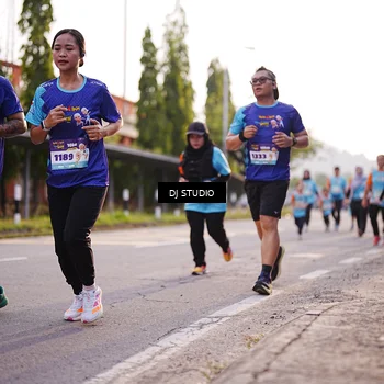 Runner Photo 8373919