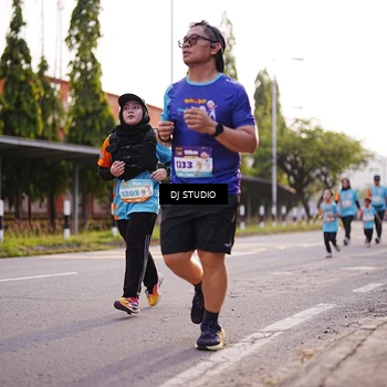 Runner Photo 8373953
