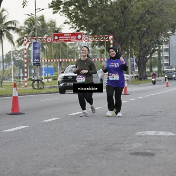 Runner Photo 8373972